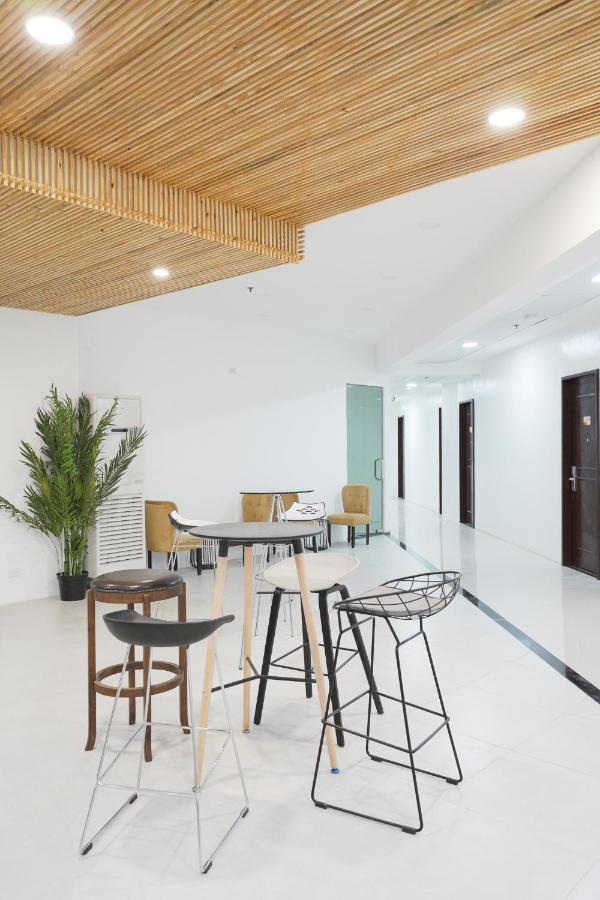 Travelbee Airport Inn Lapu-Lapu City Exteriér fotografie